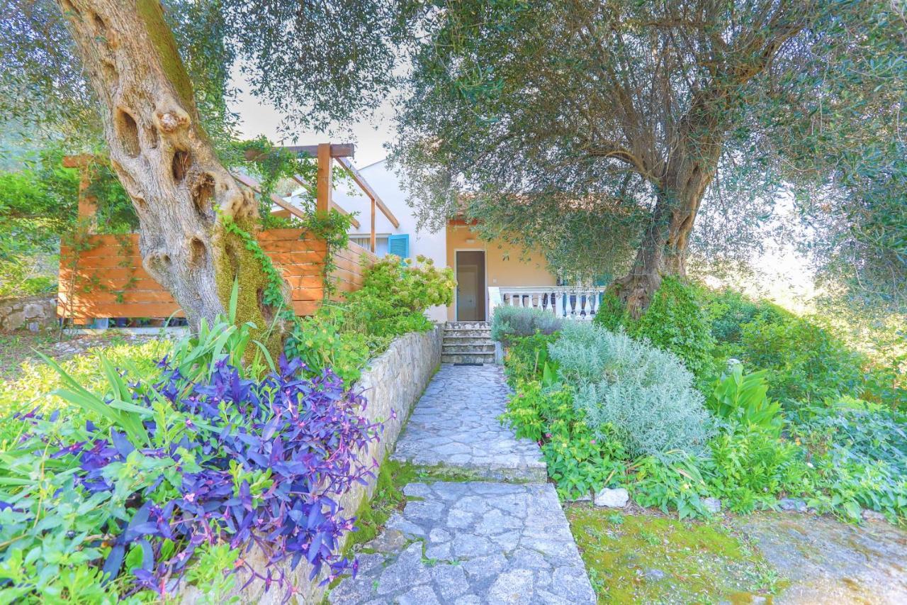Villa Kiki Agios Spyridon  Buitenkant foto